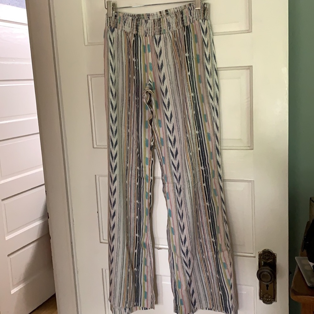 Women’s wide leg Billabong pant size M